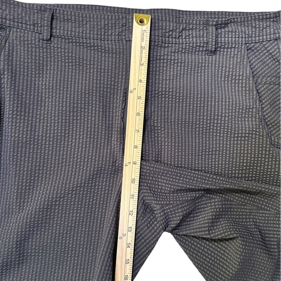 Lululemon | Men’s Kahuna Seersucker Shorts in Black M7350S, Size 38 - Picture 5 of 8